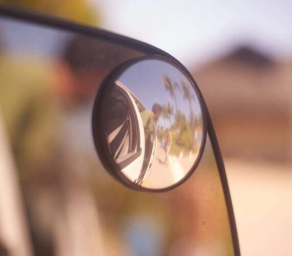What Are Some Recommended Day Trips or Excursions From Puerto Escondido?